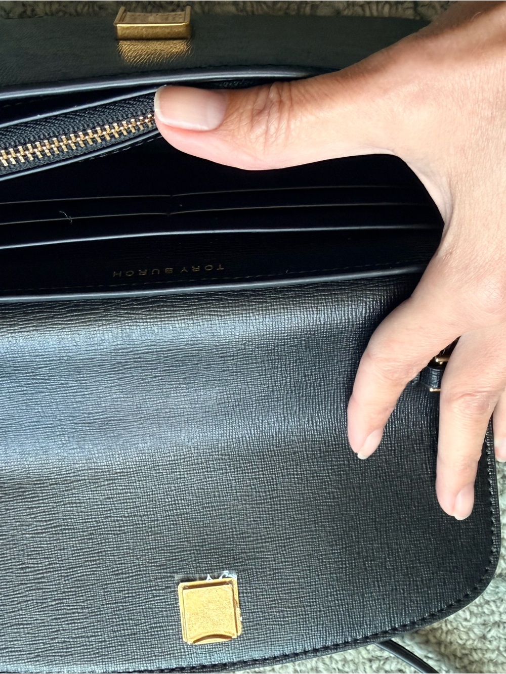 Tory Burch Robinson Crossbody - Picture 7 of 9